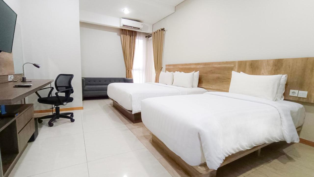 Grande Valore Hotel&Serviced-Apartment Cikarang Esterno foto