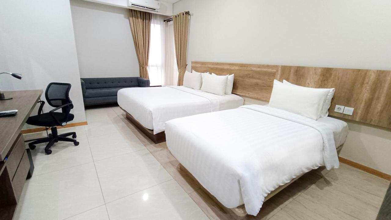 Grande Valore Hotel&Serviced-Apartment Cikarang Esterno foto