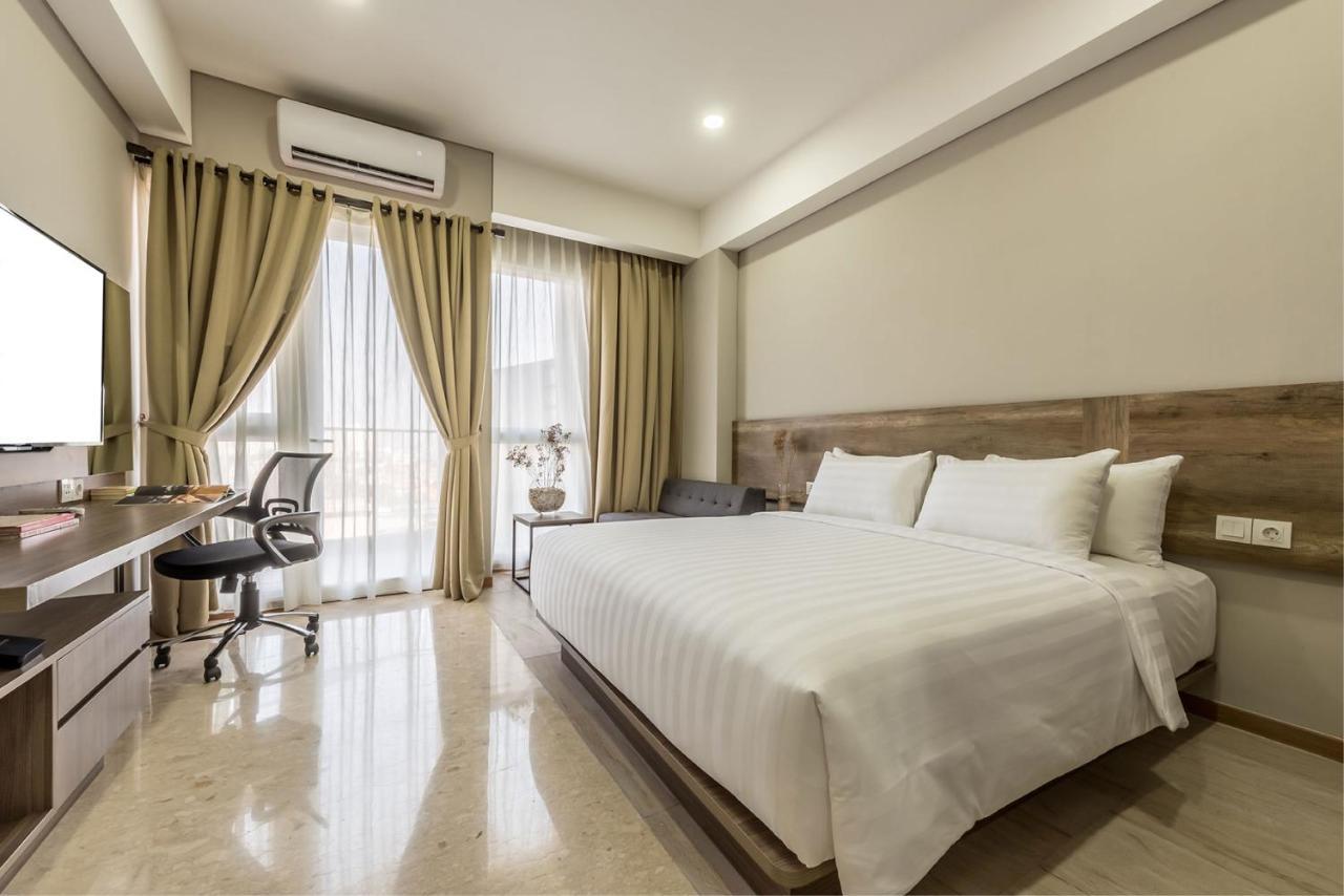 Grande Valore Hotel&Serviced-Apartment Cikarang Esterno foto